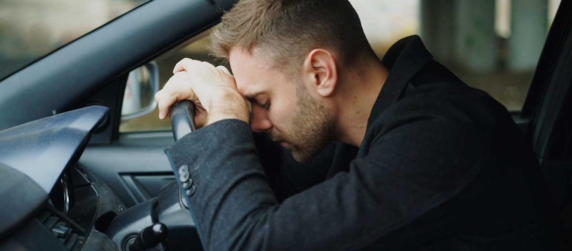 conducir-cansado-fatiga-coche-multa